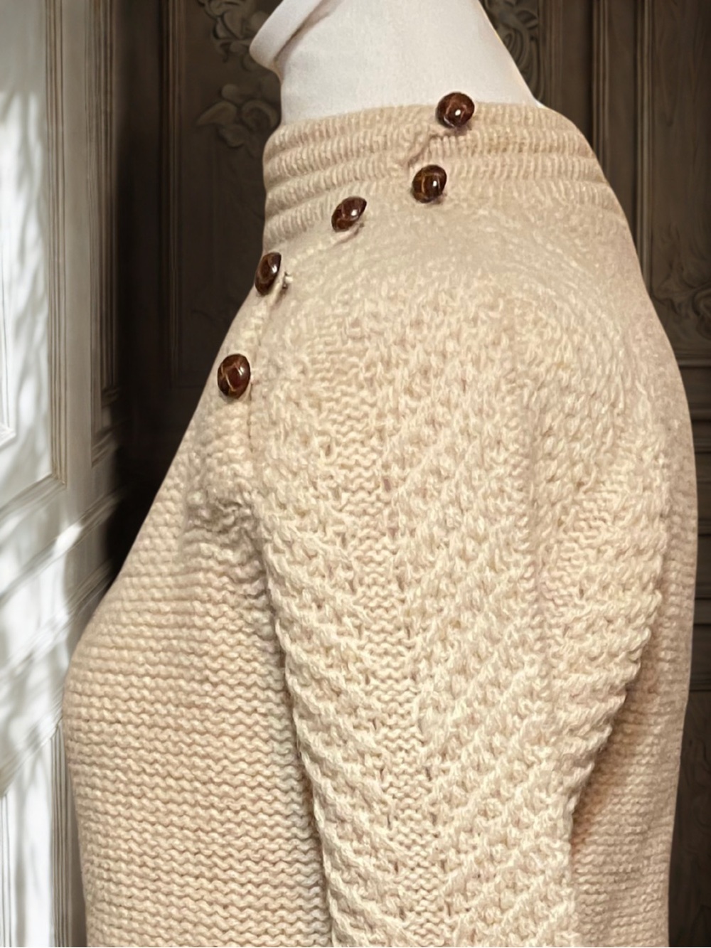 Vintage 1980s EDDIE BAUER Womens Sweater S/P Cream 100% Pure Wool Button Neck - Picture 3 of 12